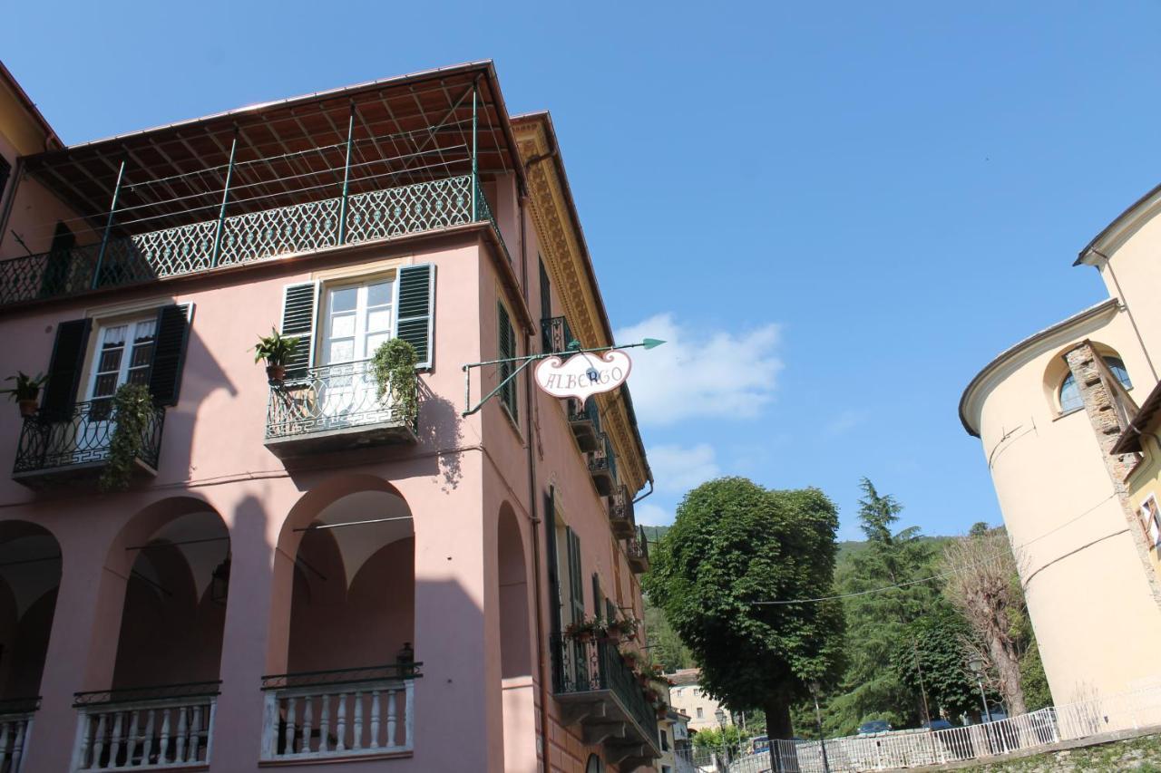 Albergo Dell'Angelo Pieve di Teco Exterior foto